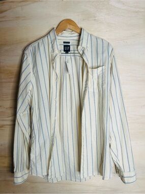NWT GAP Men’s Striped Standard Fit Stretch Button Down Shirt Size M